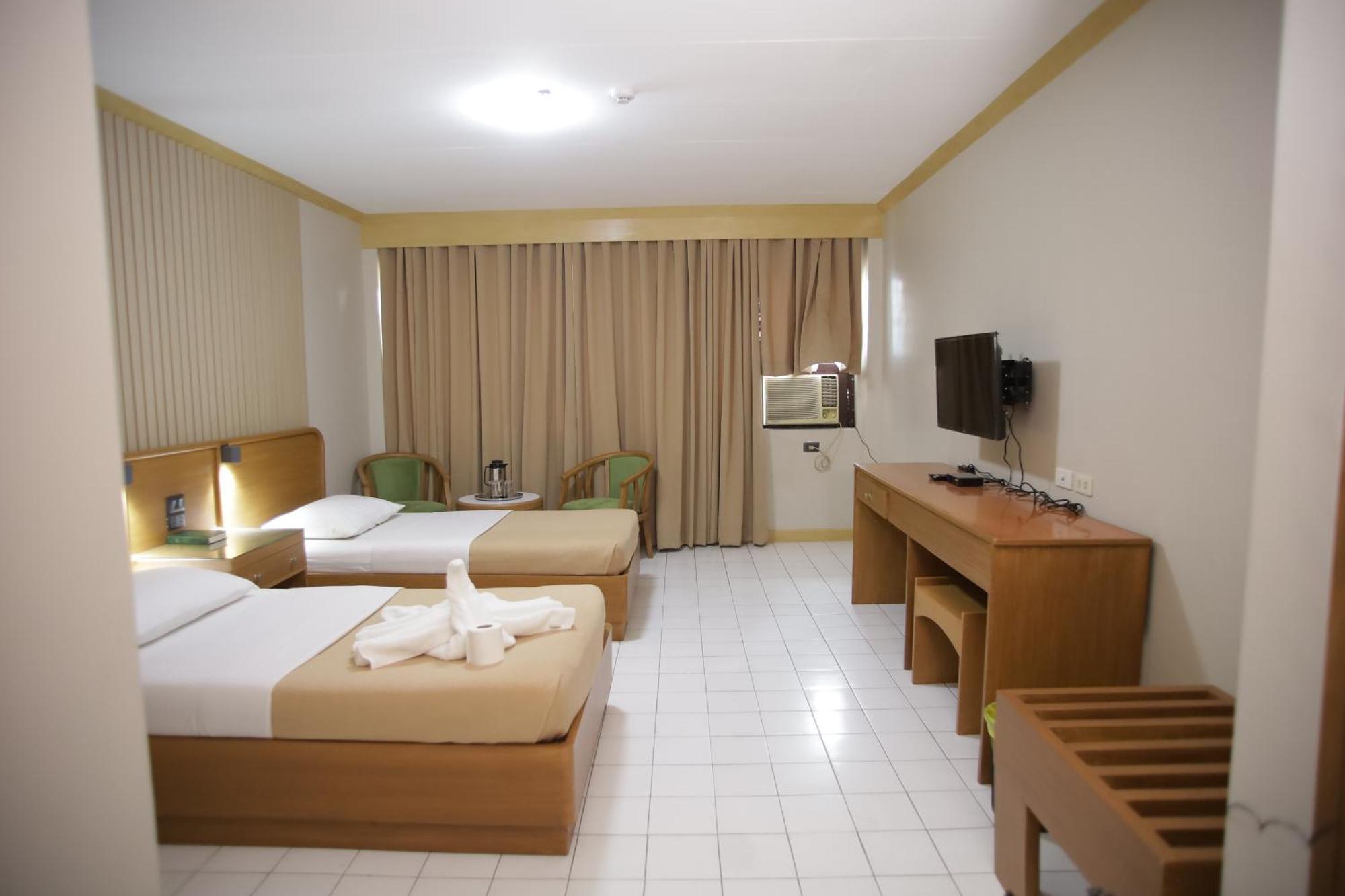 Hotel Soriente Manila Bagian luar foto