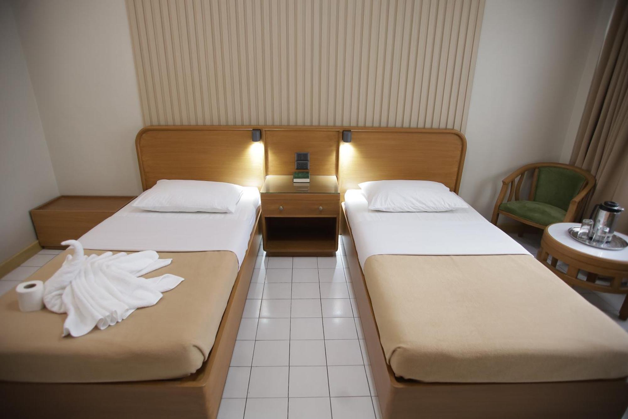 Hotel Soriente Manila Bagian luar foto